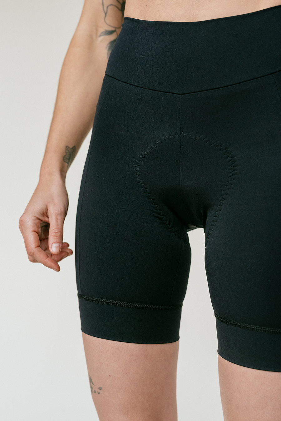 Cuissard de cyclisme femme court - Technologie menstruelle intégrée